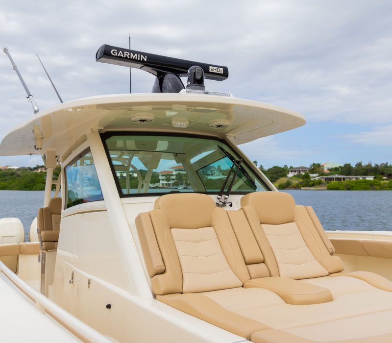 Bellezaos Cura Curacao - Front view of front passenger seats